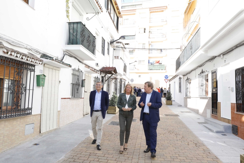 El Ayuntamiento revitaliza la zona de Los Catalanes de San Pedro Alcántara con la remodelación integral y modernización de 4.000 metros cuadrados en seis calles